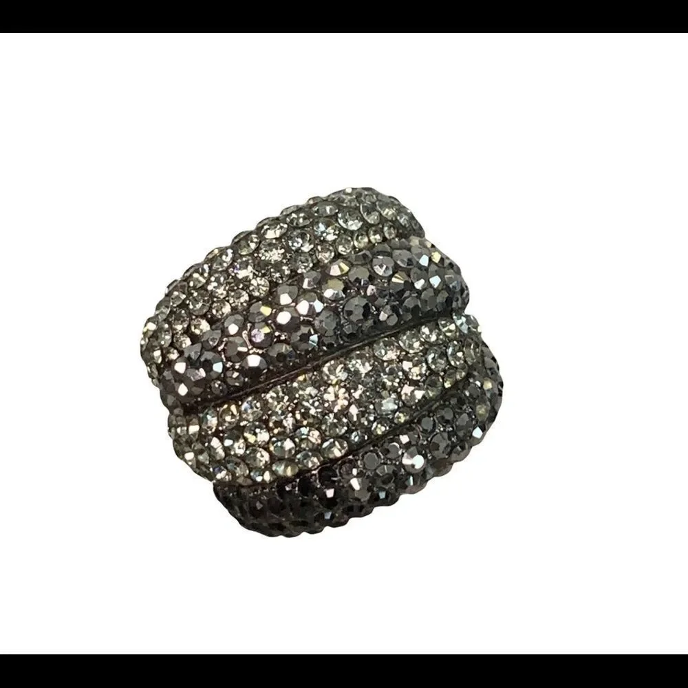 Beautiful 4 row silver charcoal gray rhinestone clustered costume jewellery ring